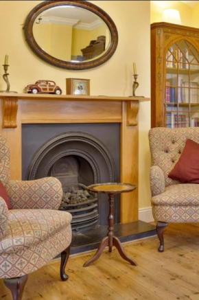 Windsor/Legoland/Ascot charming 3BR home in centre